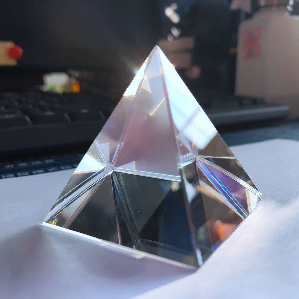 Crystal Pyramid Transparent Polyhedron PRISM Rainbow Glass