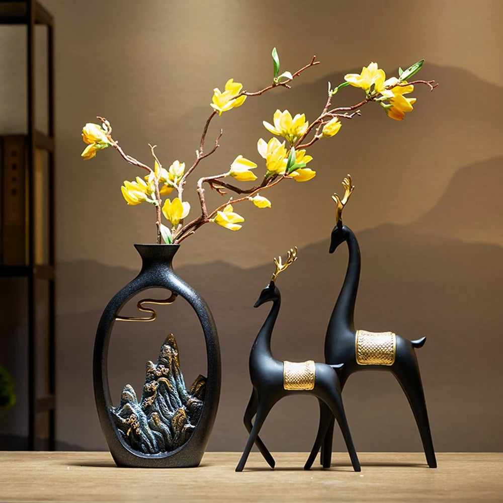 Chinese Style Mountain Scenery Vase